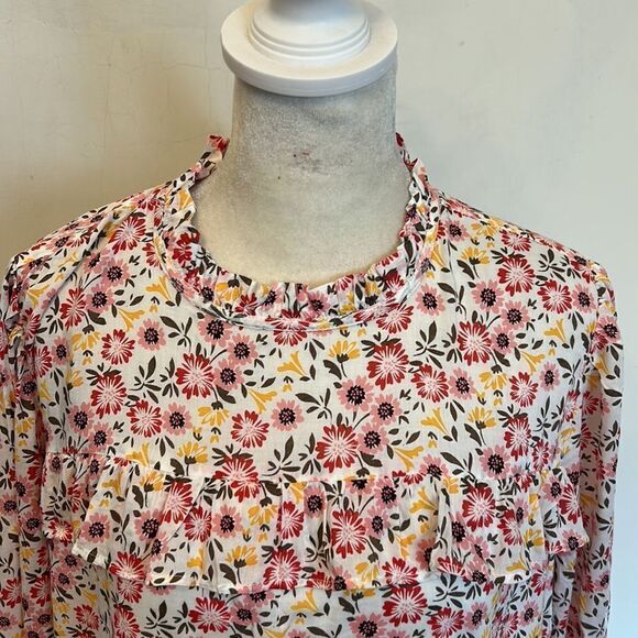 Loft floral long sleeve ruffle blouseSize LP New - Picture 2 of 10